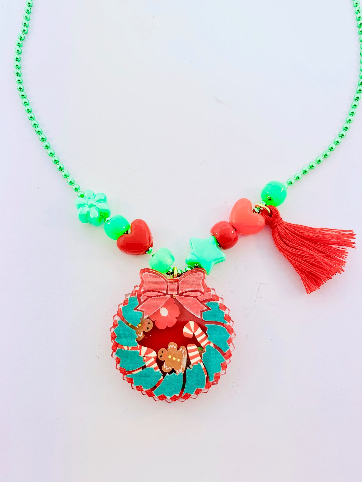 Wreath Holiday Christmas Shaker Necklace